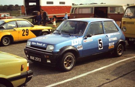 Renault 5 Alpine Błażeja Krupy, Opel Kadett GT/E Krzysztofa Komornickiego.