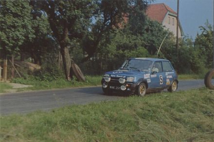 Błażej Krupa i Piotr Mystkowski – Renault 5 Alpine.