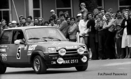 Błażej Krupa i Piotr Mystkowski – Renault 5 Alpine.