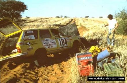 Jacky Haas, Elisabeth Trebuchet i Henri Poulain – Renault 12 Break.