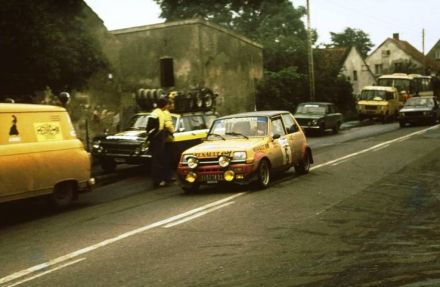 Jean Ragnotti i Jean Marc Andrie – Renault 5 Alpine.