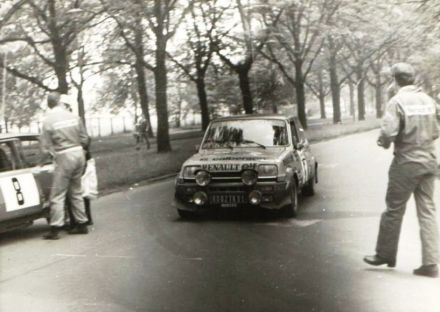 Jean Ragnotti i Jean Marc Andrie – Renault 5 Alpine.