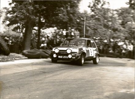 Błażej Krupa i Piotr Mystkowski – Renault 5 Alpine.