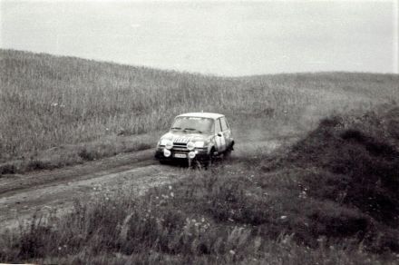 Attilla Ferjancz i Janos Tandari – Renault 5 Alpine.