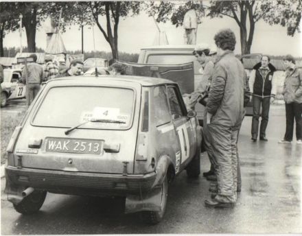 Błażej Krupa i Piotr Mystkowski – Renault 5 Alpine.