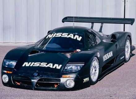 Nissan R390 GT1.