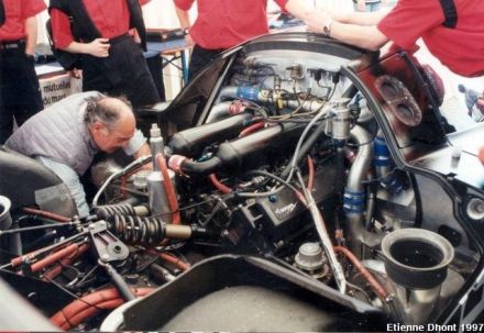 Nissan R390 GT1.
